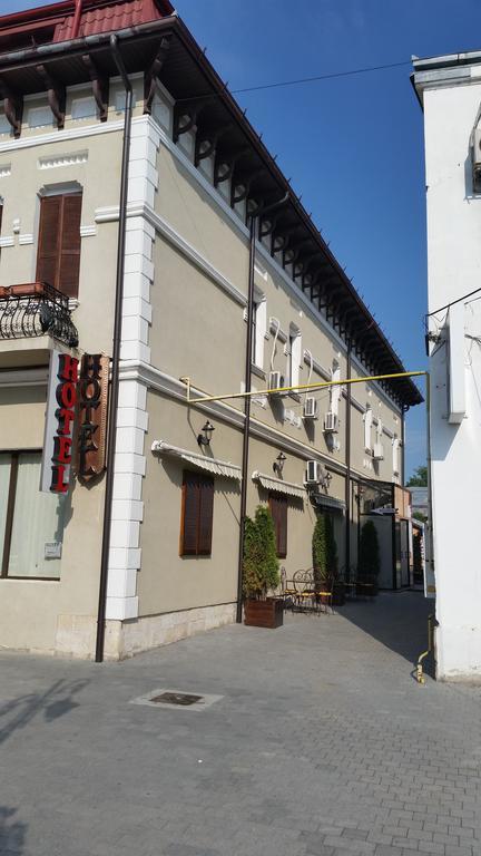 Hotel Corso Buzau Exterior photo